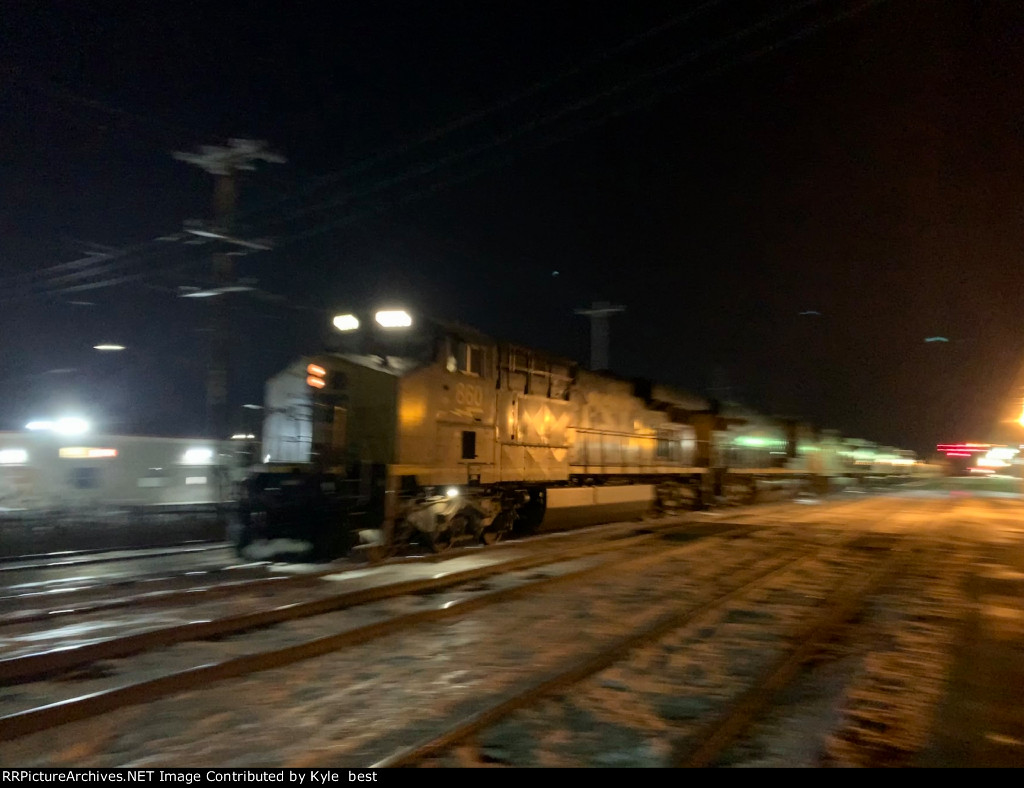 CSX 860 on I157